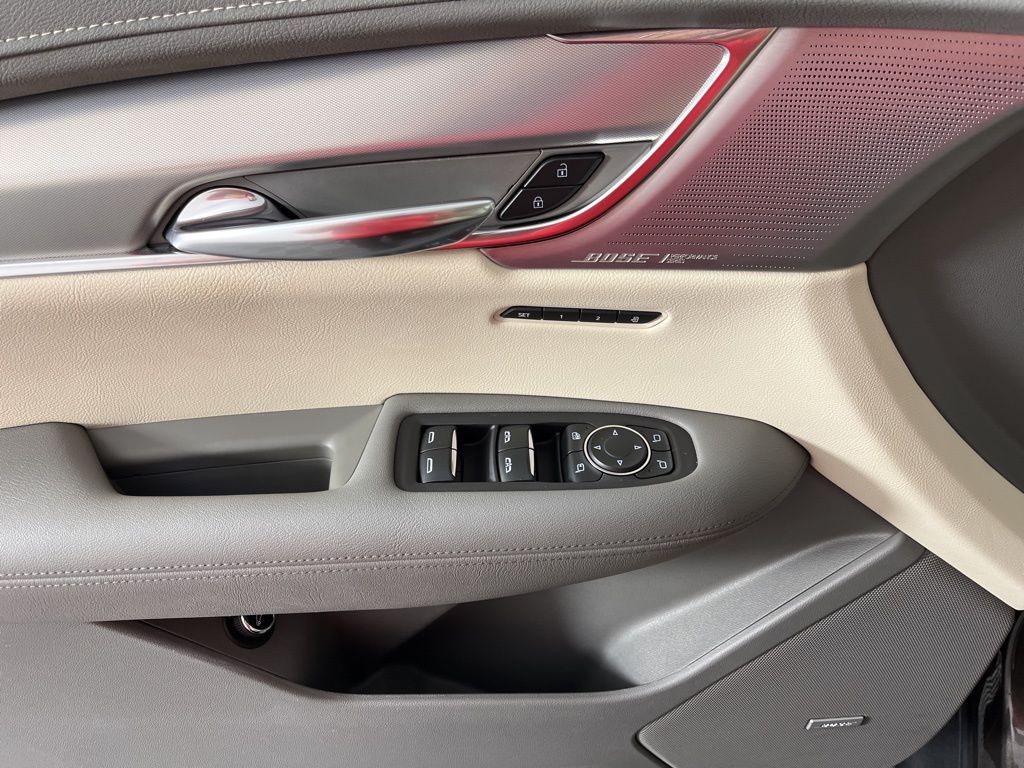 Thumbnail: 2020 Cadillac XT5 - 29