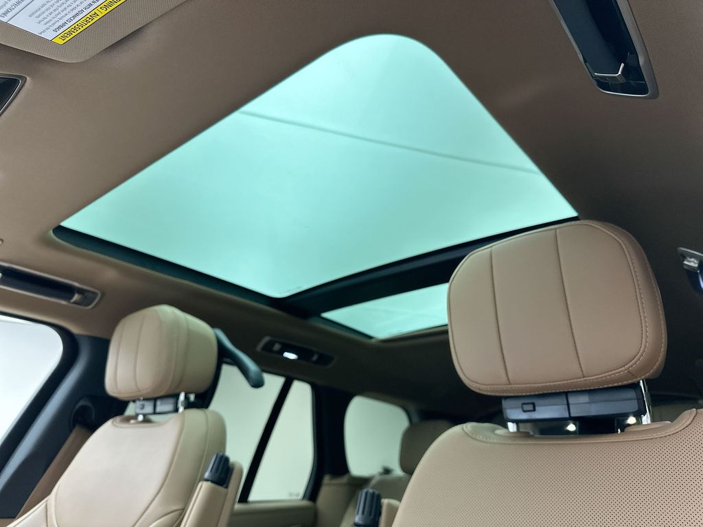 Thumbnail: 2026 Land Rover Range Rover - 11