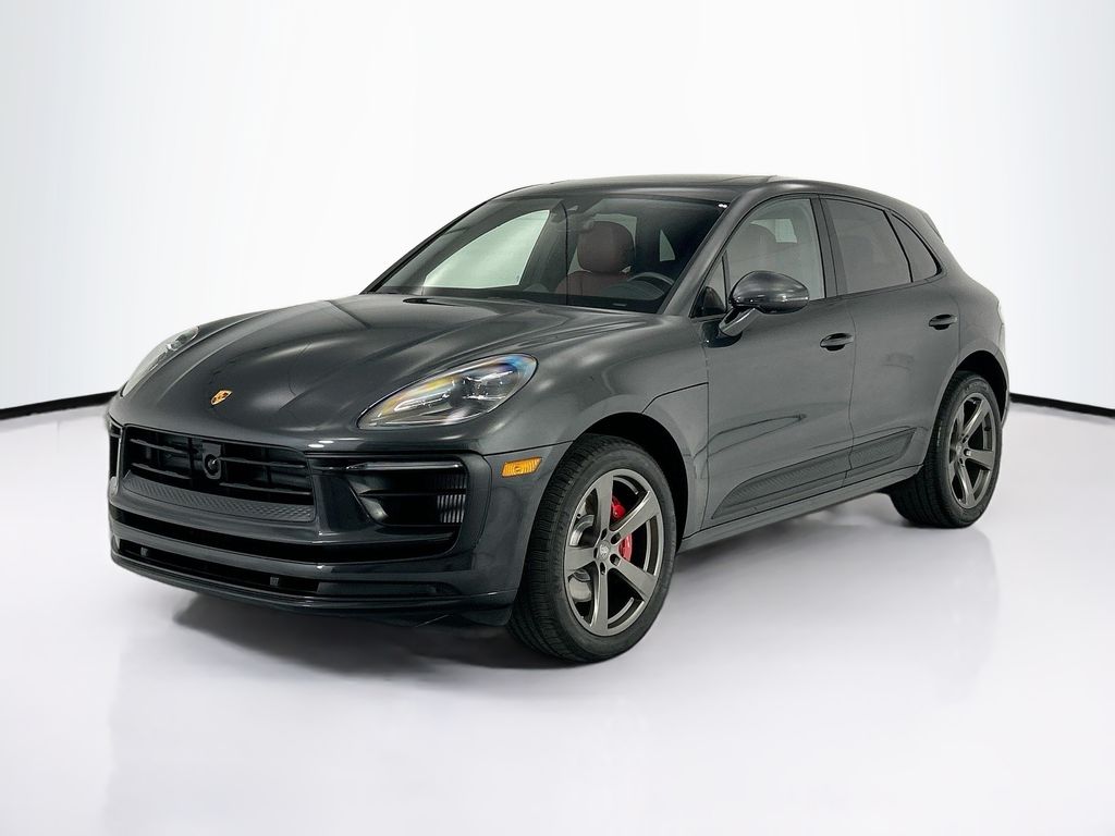 Thumbnail: 2023 Porsche Macan - 1