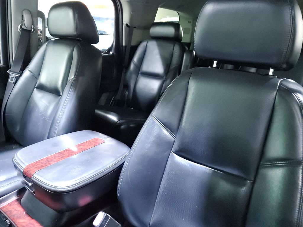 2008 Cadillac Escalade photo