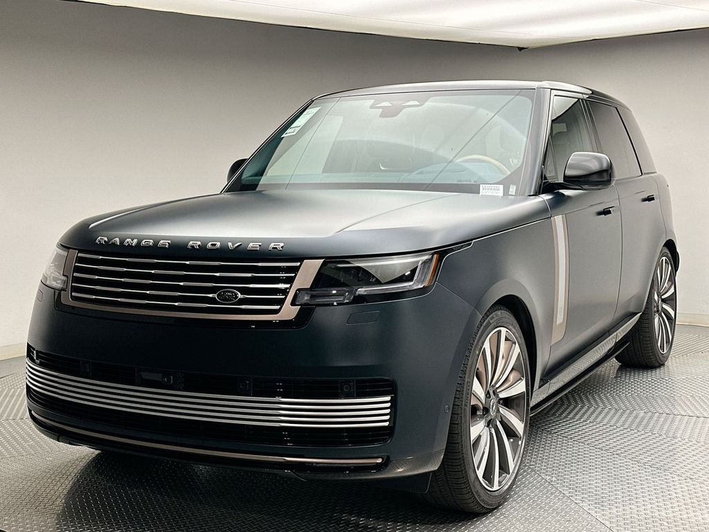 2025 Land Rover Range Rover SV -
                Paramus, NJ