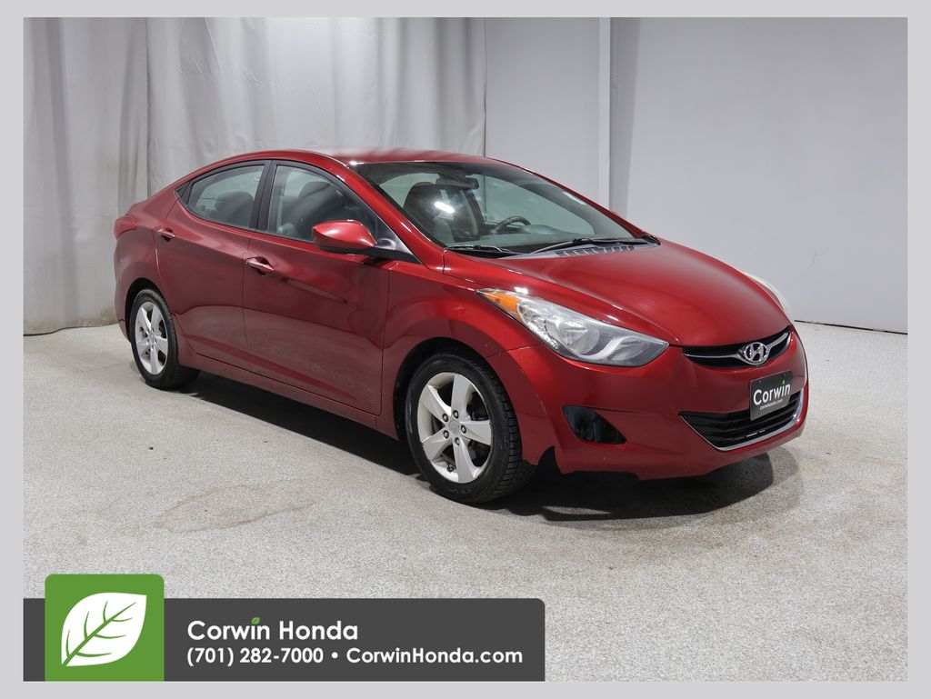 Venetian Red 2013 Hyundai Elantra Sedan Front-Wheel Drive 6-Speed Automatic Overdrive