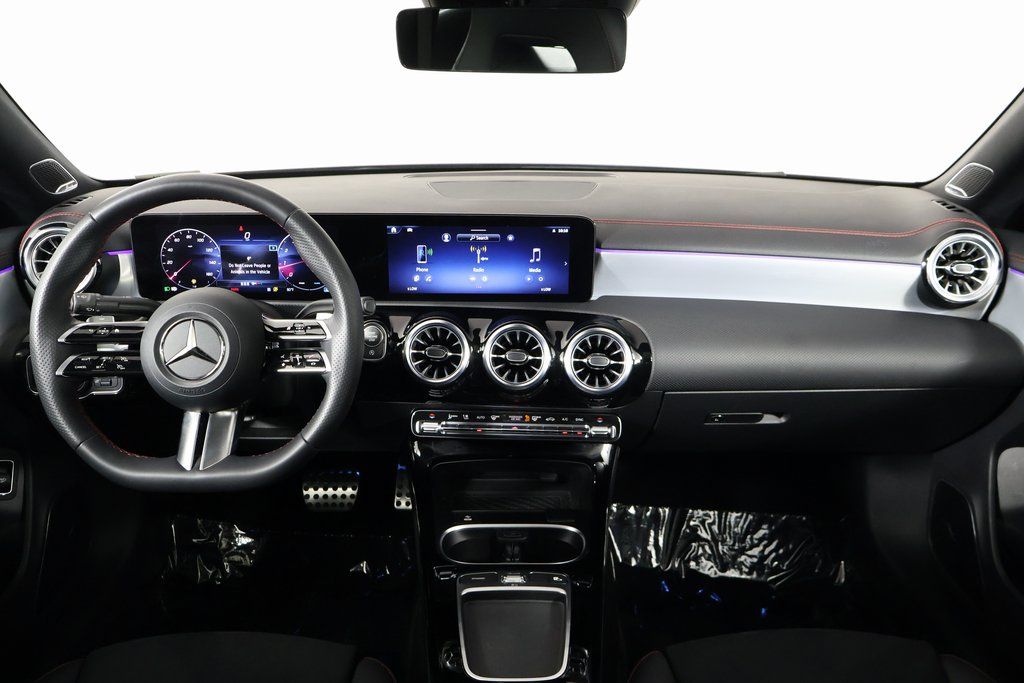 2025 Mercedes-Benz CLA 250 8