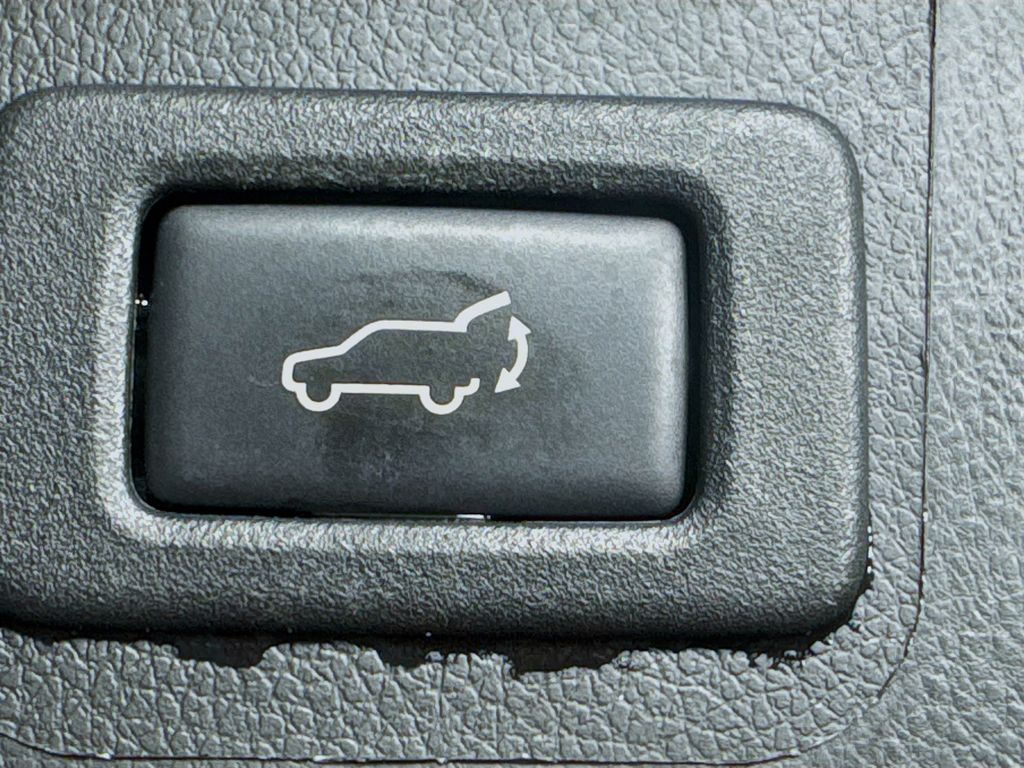Used Car 2018 Subaru Outback  2.5i Premium For Sale Under $20,000 In Austin, Texas