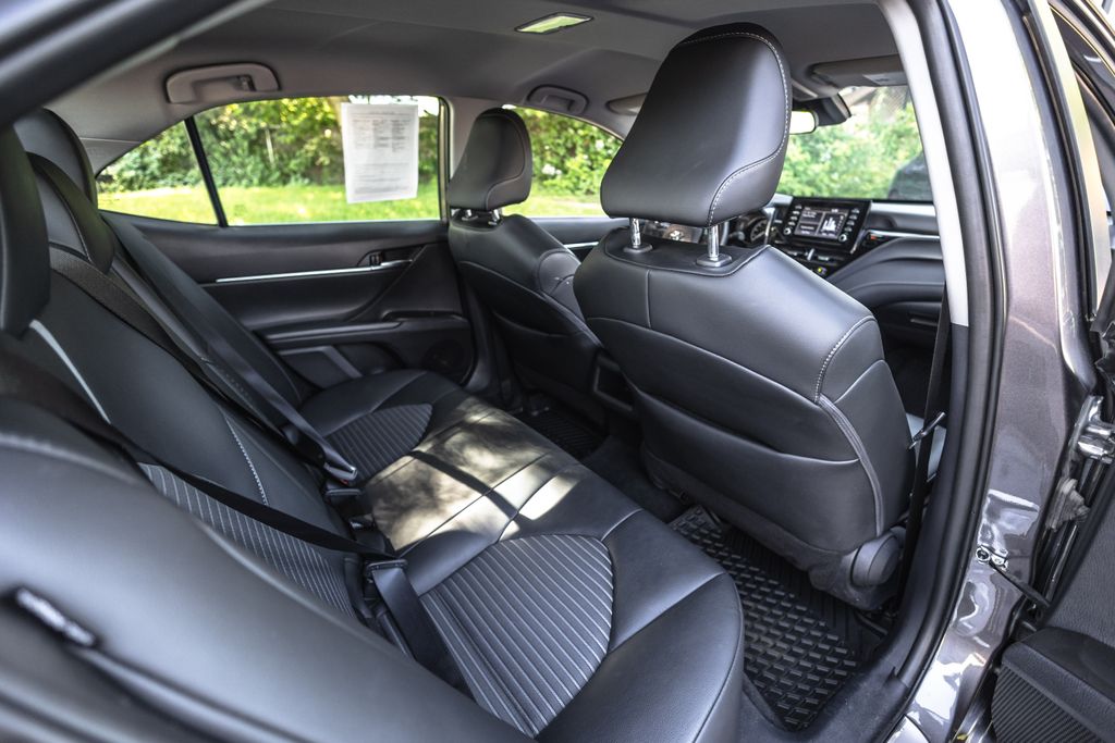 2024 Toyota Camry SE Nightshade thumbnail 28