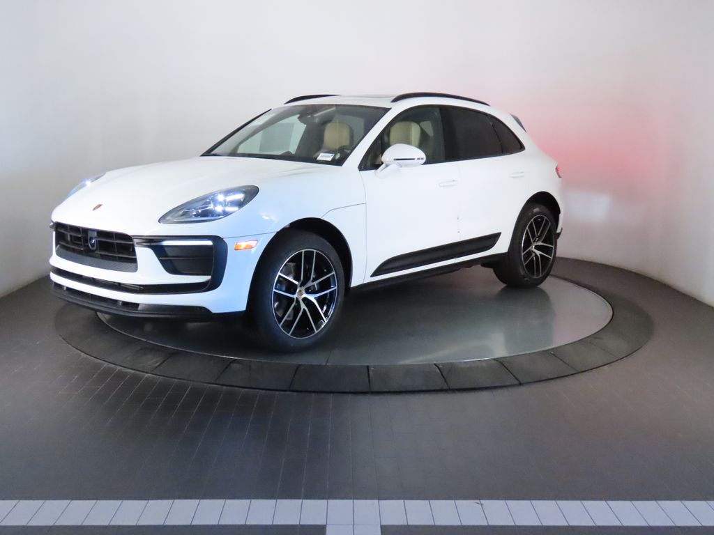 Thumbnail: 2026 Porsche Macan - 1