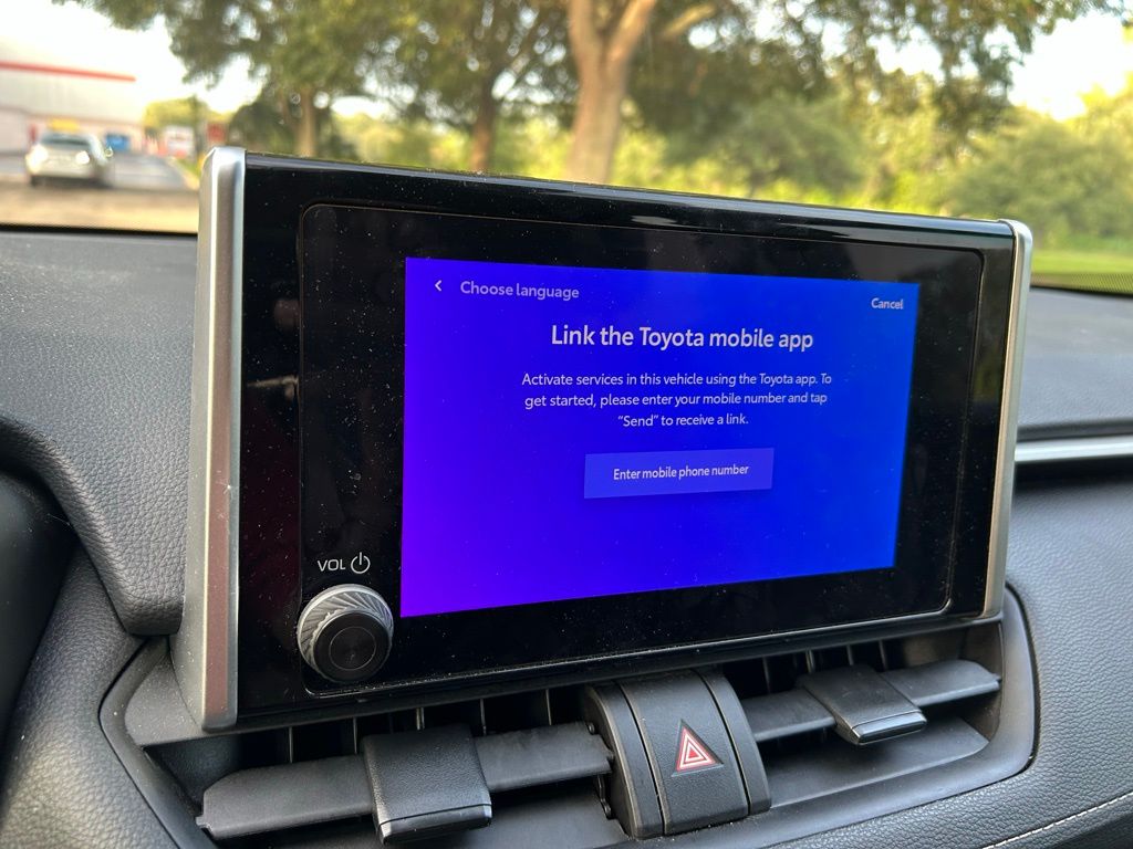 2024 Toyota RAV4 LE 23