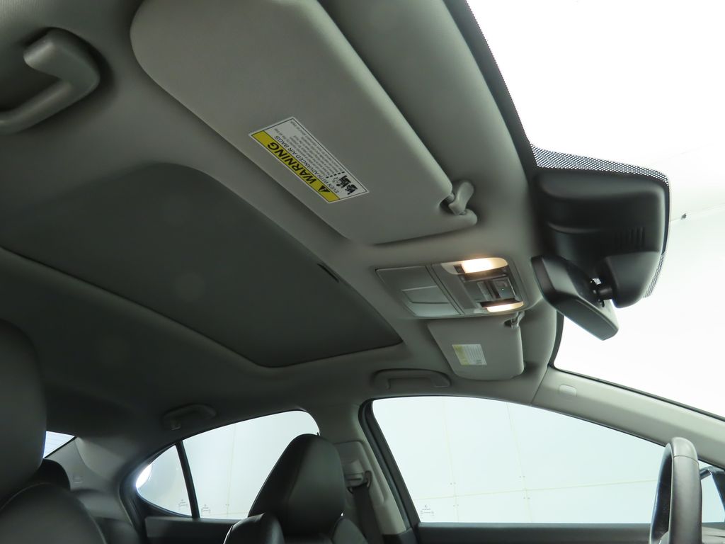 Thumbnail: 2018 Acura TLX - 18