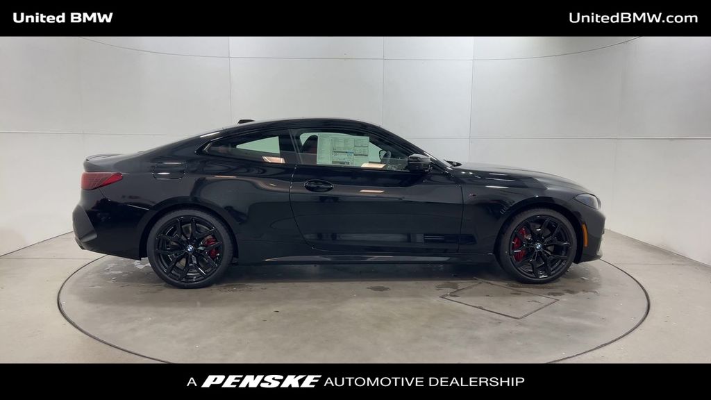 Thumbnail: 2026 BMW 4 Series - 9