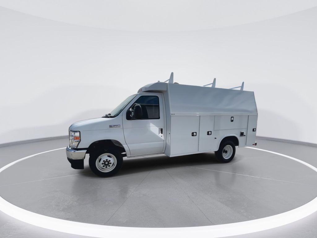 New 2025 Oxford White Ford E-350 SRW image 4