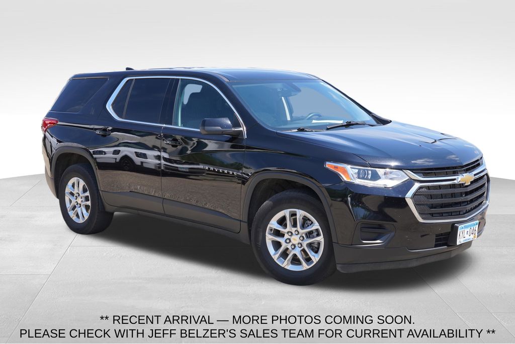 Mosaic Black Metallic 2021 Chevrolet Traverse SUV / Crossover Four-Wheel Drive 9-Speed Automatic