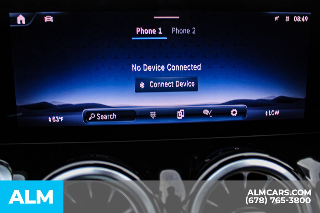 Used 2025 Black Mercedes-Benz GLB 250 image 35