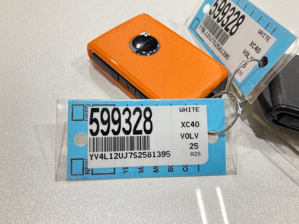 2025 Volvo XC40 B5 Core Bright Theme