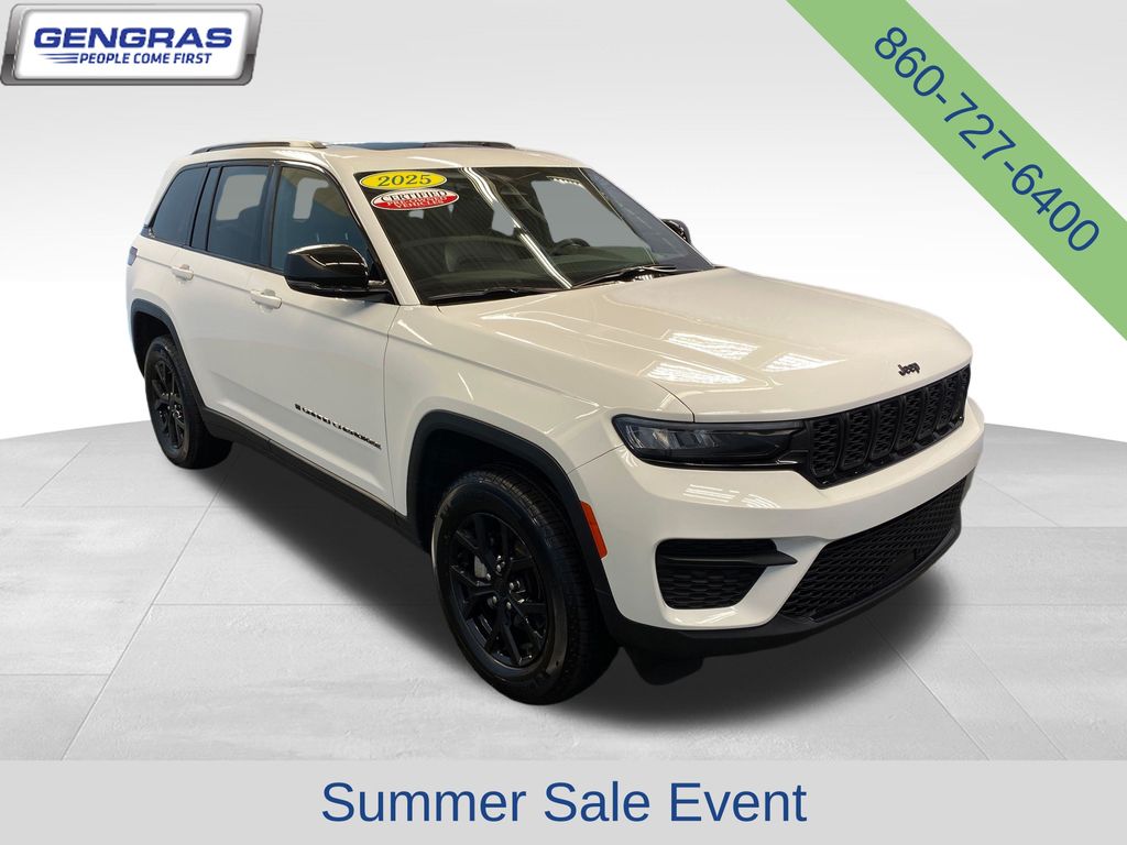 Bright White Clearcoat 2025 Jeep Grand Cherokee SUV / Crossover Four-Wheel Drive 8-Speed Automatic