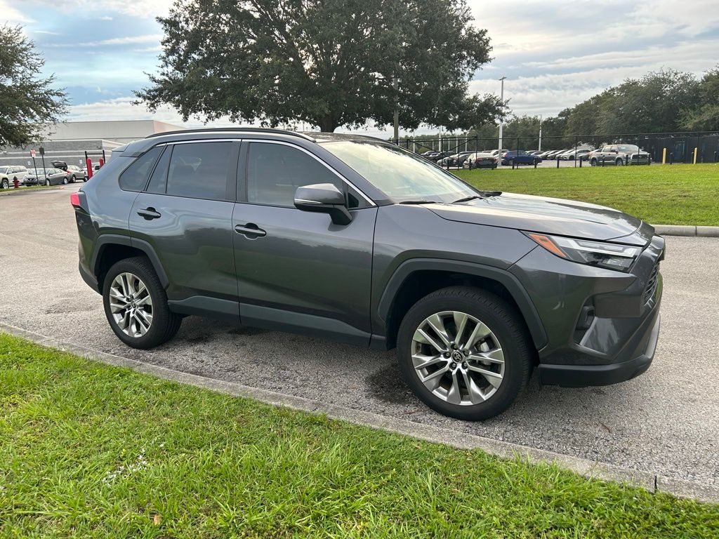 Thumbnail: 2022 Toyota RAV4 - 7