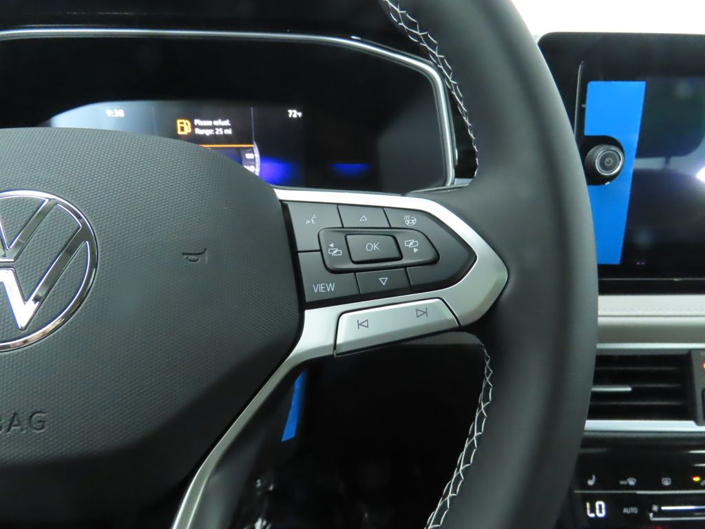 Thumbnail: 2025 Volkswagen Taos - 12