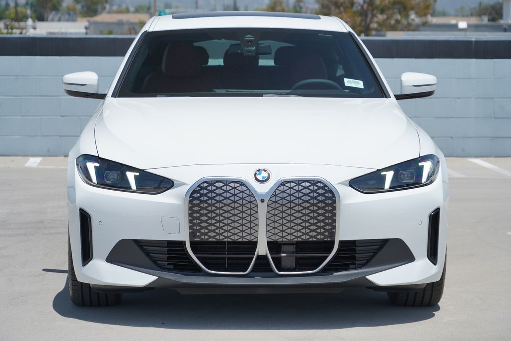 Thumbnail: 2026 BMW i4 - 2