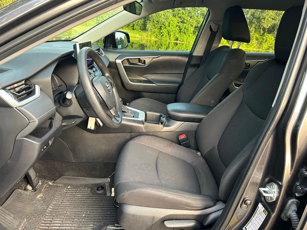 2024 Toyota RAV4 LE 14