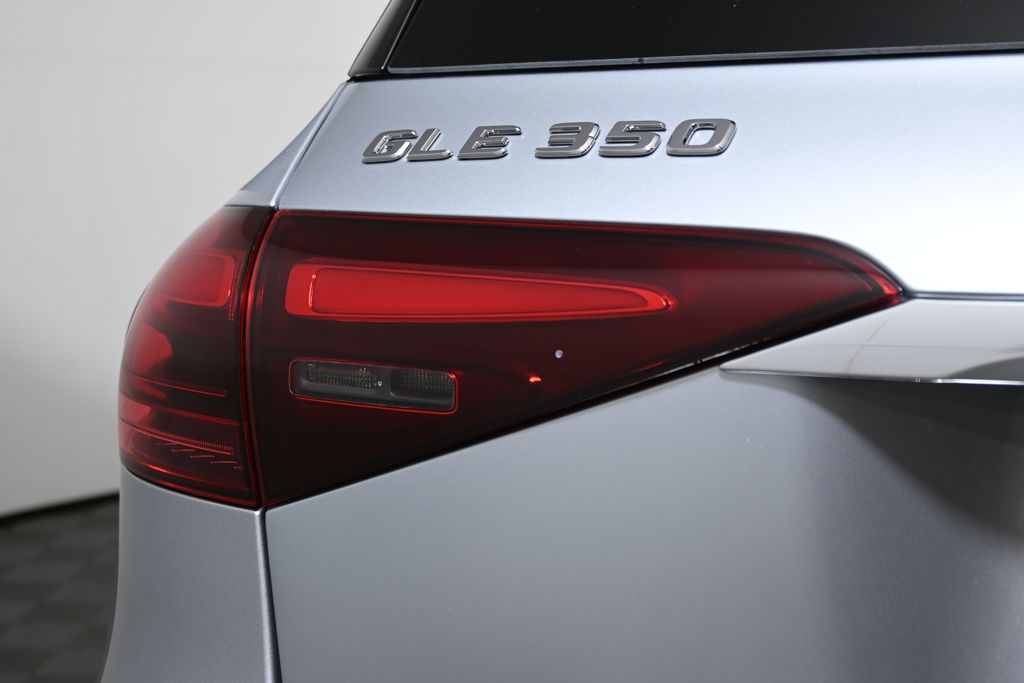 Thumbnail: 2026 Mercedes-Benz GLE - 12