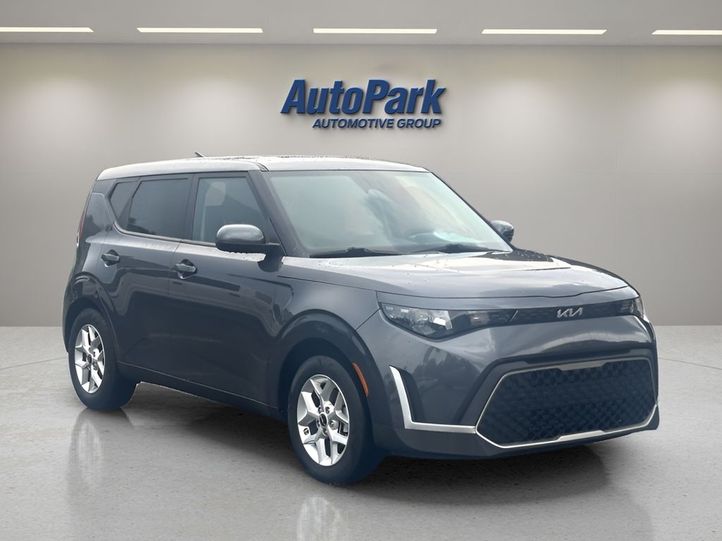 2023 Kia Soul LX FWD