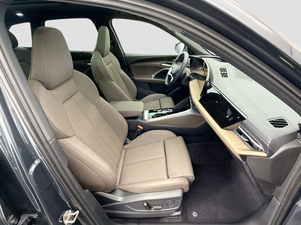 Thumbnail: 2025 Audi Q5 - 19