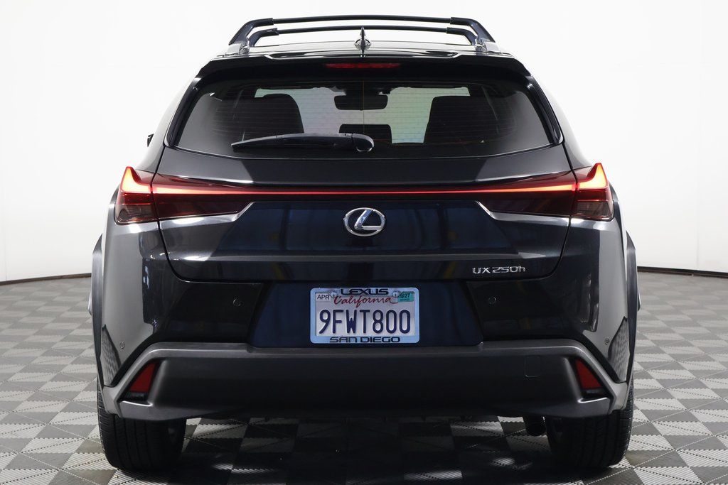 Thumbnail: 2023 Lexus UX - 5