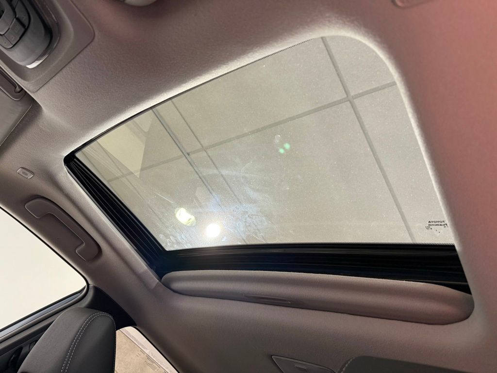 Thumbnail: 2026 Toyota Corolla Cross - 18