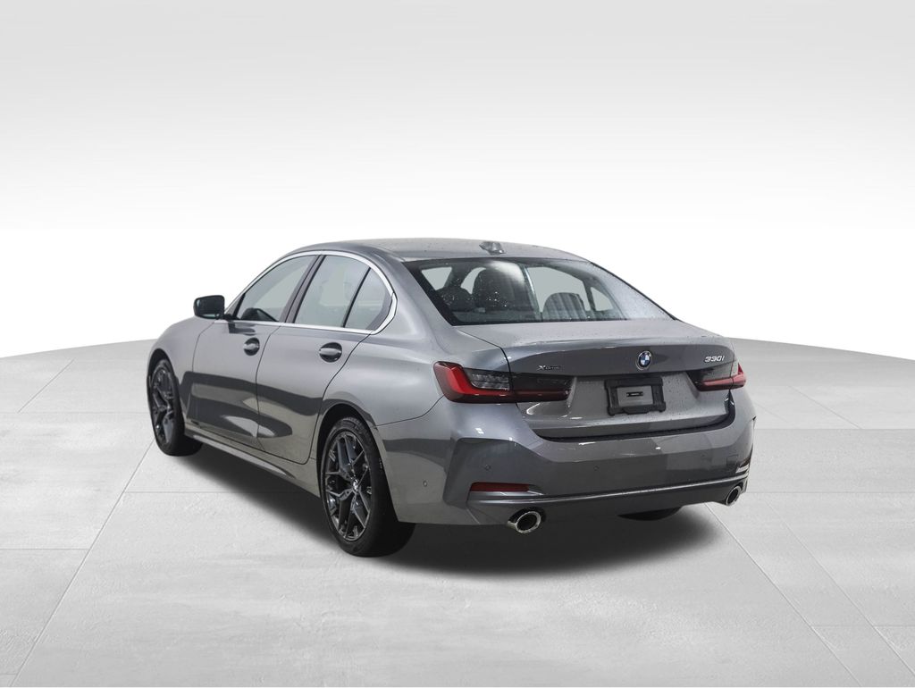2025 BMW 3 Series 330i xDrive 3
