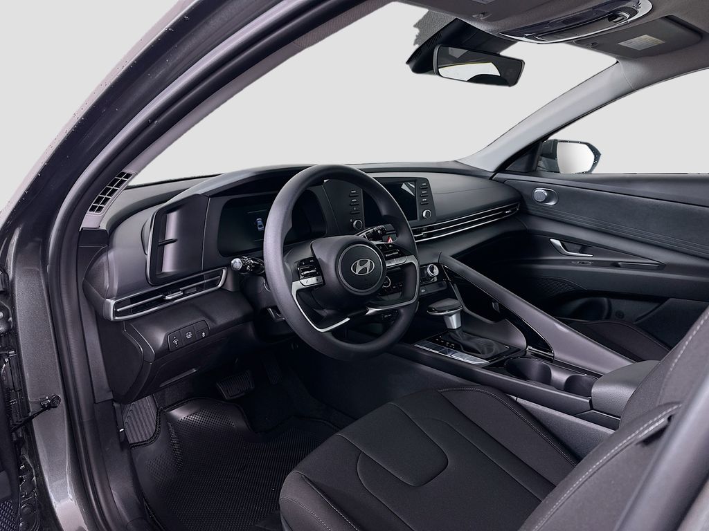 Thumbnail: 2025 Hyundai Elantra - 9