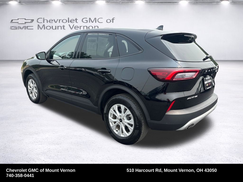 2025 Ford Escape Active - Image 3