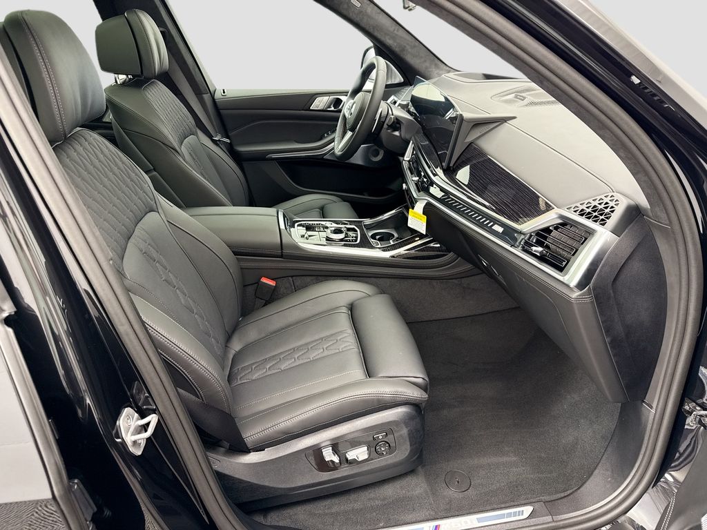 Thumbnail: 2026 BMW X7 - 19