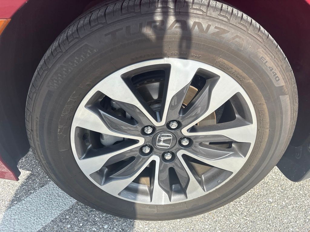 Certified Used 2023 Red Honda EX-L image 9