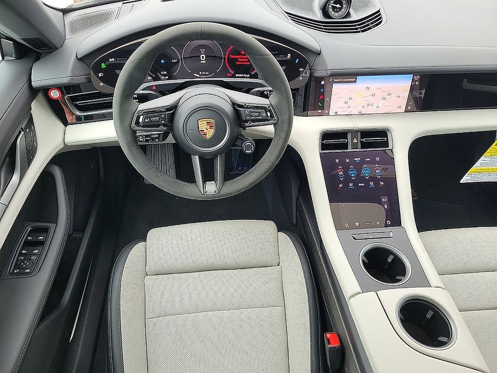 Thumbnail: 2025 Porsche Taycan - 12