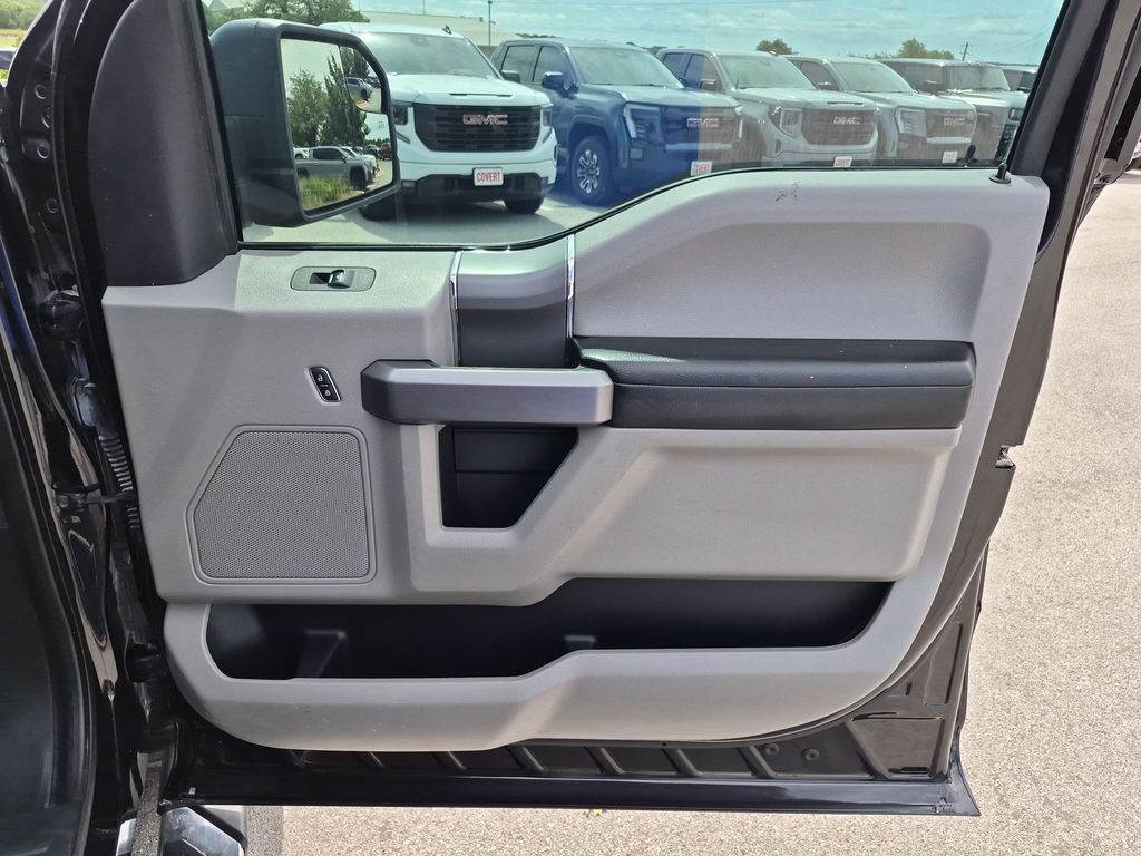 Used Car 2019 Ford F-150  Xlt For Sale Under $25,000 In Austin, Texas