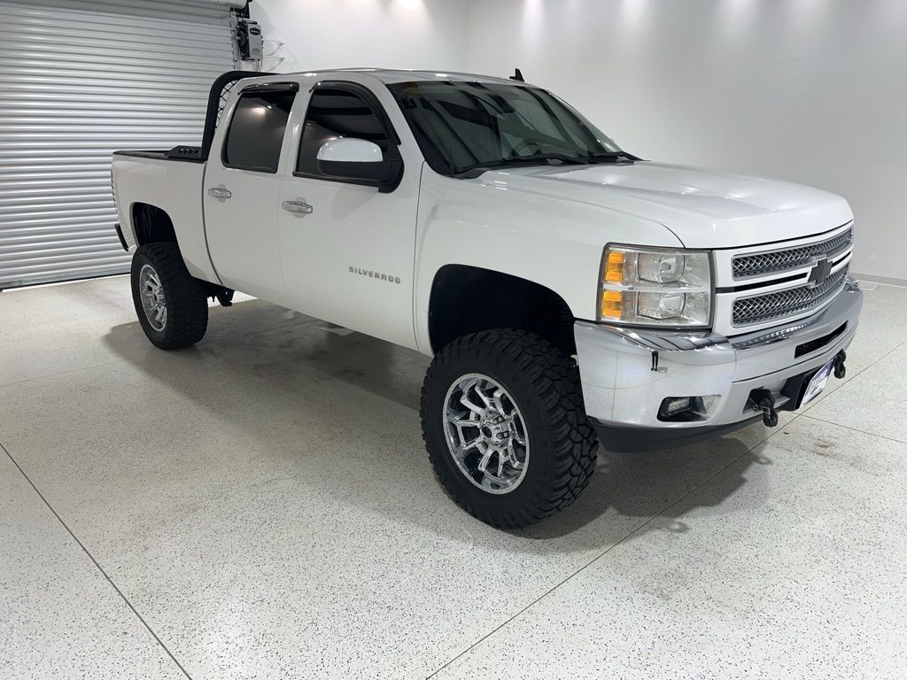 View vehicle photo 6