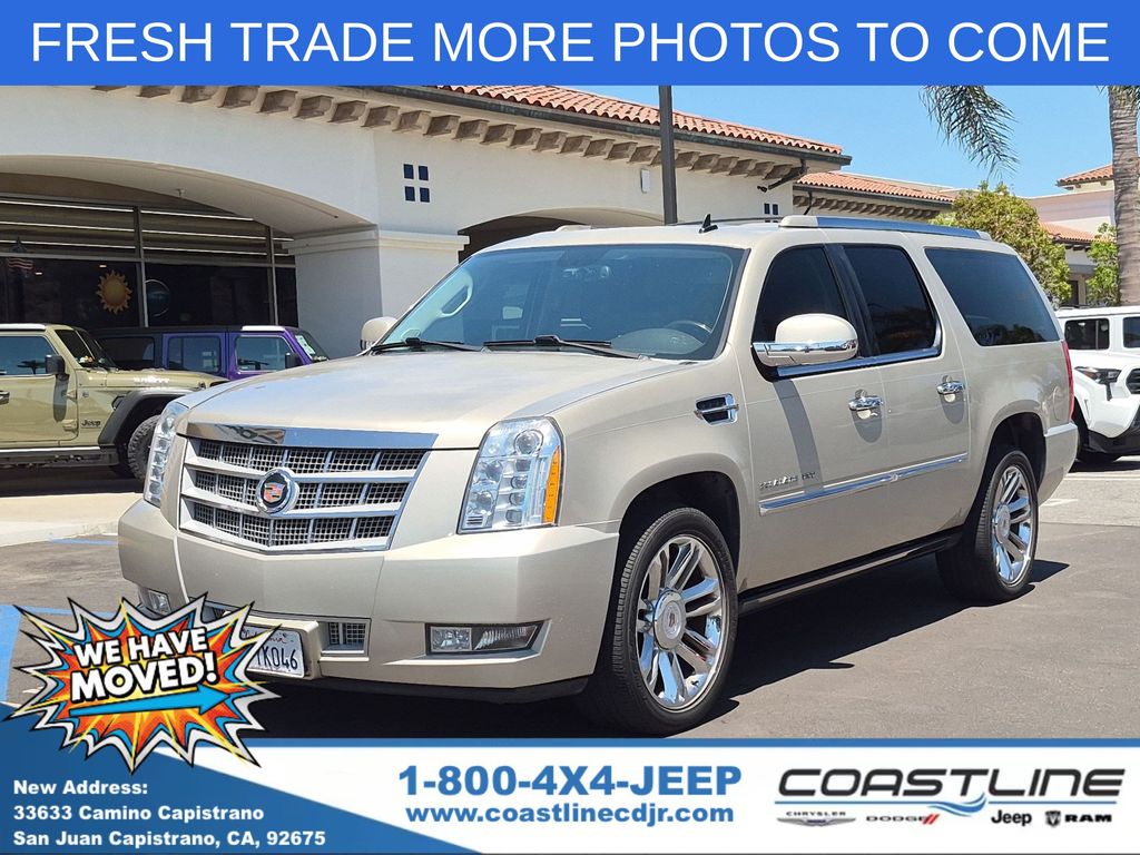 Silver Coast Metallic 2013 Cadillac Escalade ESV SUV / Crossover All-Wheel Drive 6-Speed Automatic Overdrive