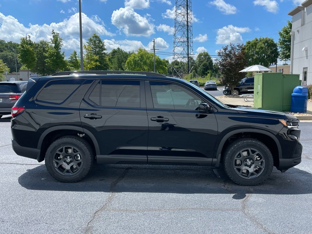 Thumbnail: 2025 Honda Pilot - 7