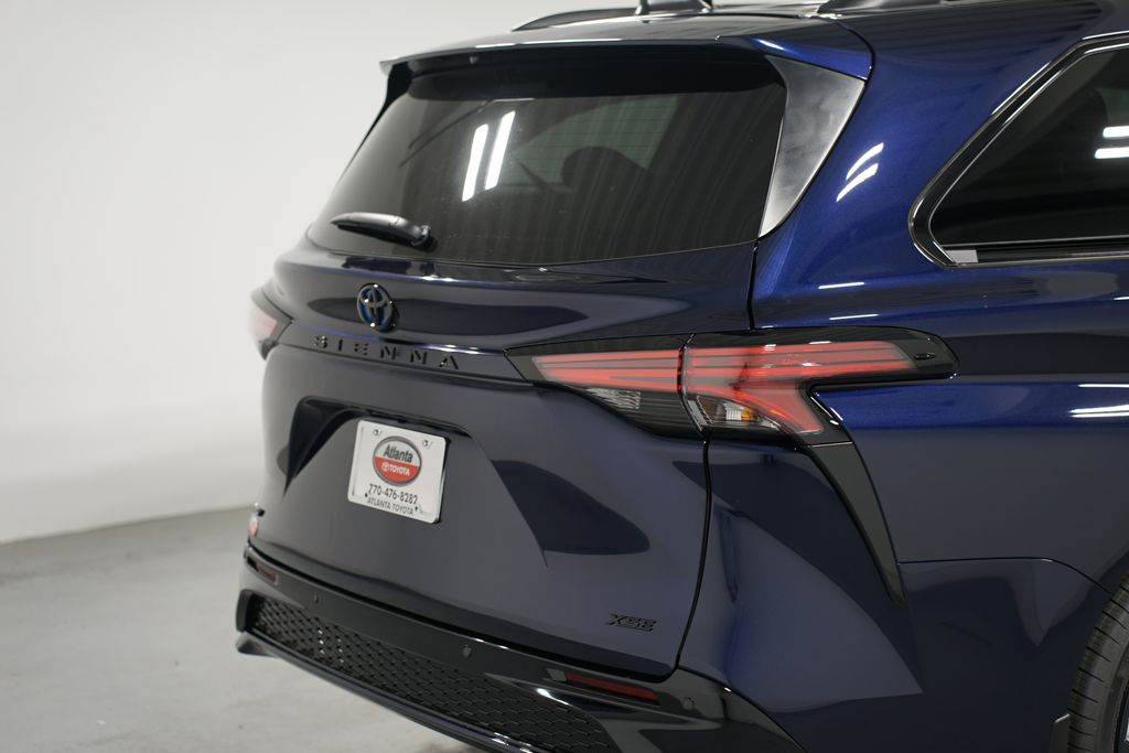 2025 Toyota Sienna XSE 9