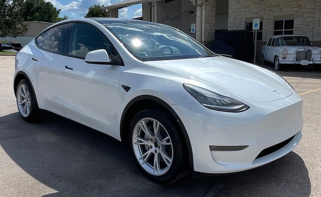 2023 Tesla Model Y Long Range White at River Oaks CDJR