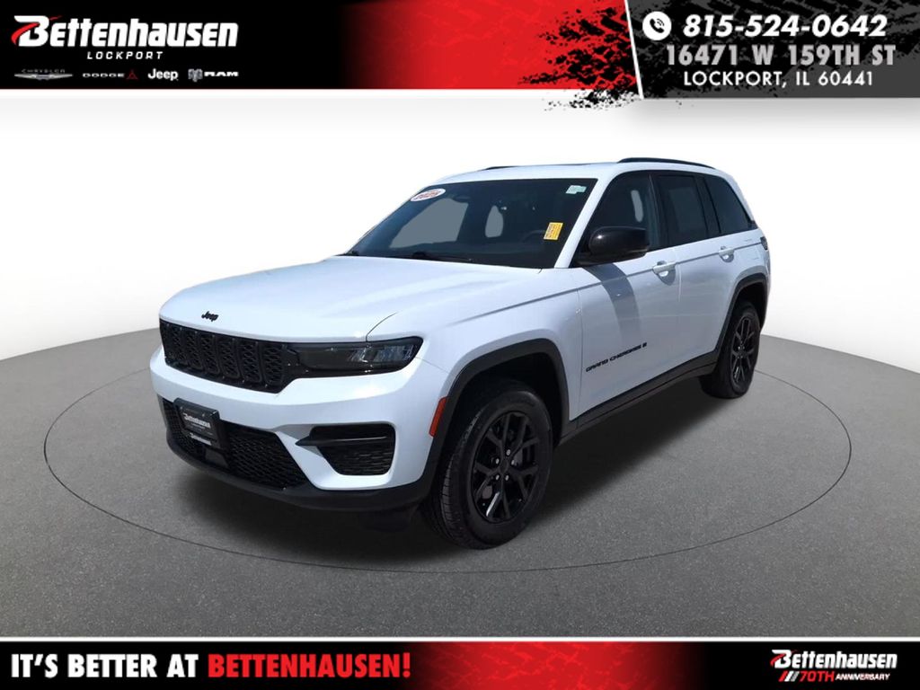 Bright White Clearcoat 2025 Jeep Grand Cherokee SUV / Crossover Four-Wheel Drive 8-Speed Automatic