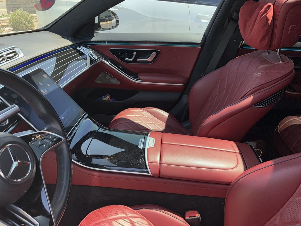 Thumbnail: 2021 Mercedes-Benz S-Class - 10