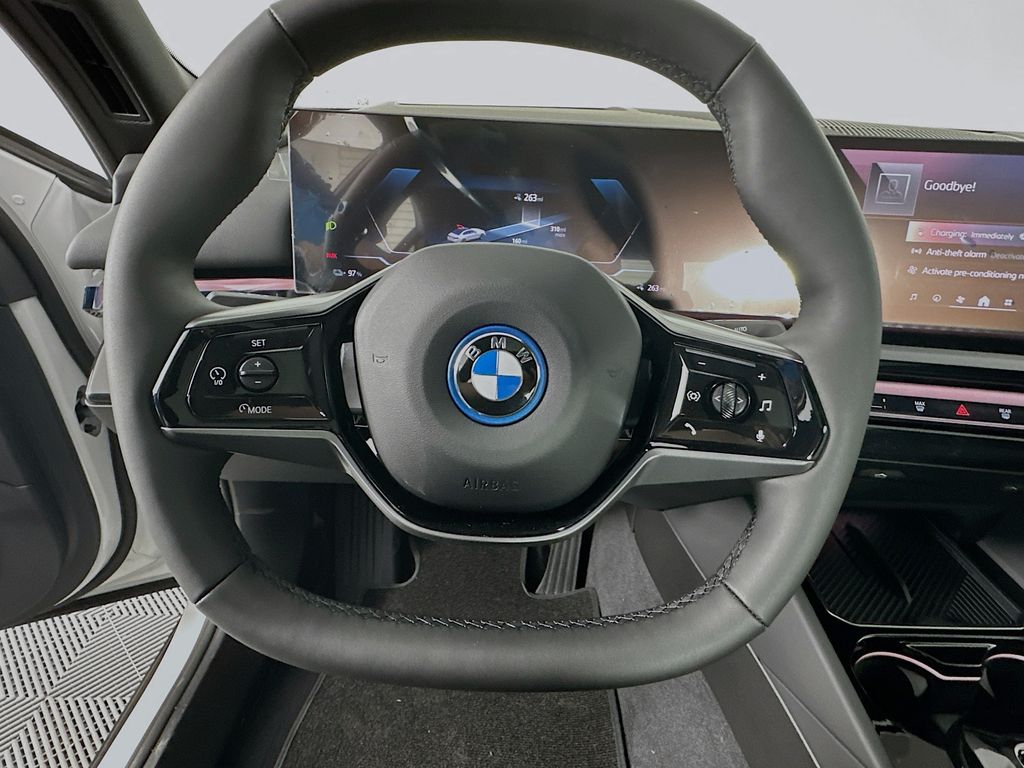 Thumbnail: 2024 BMW i5 - 10