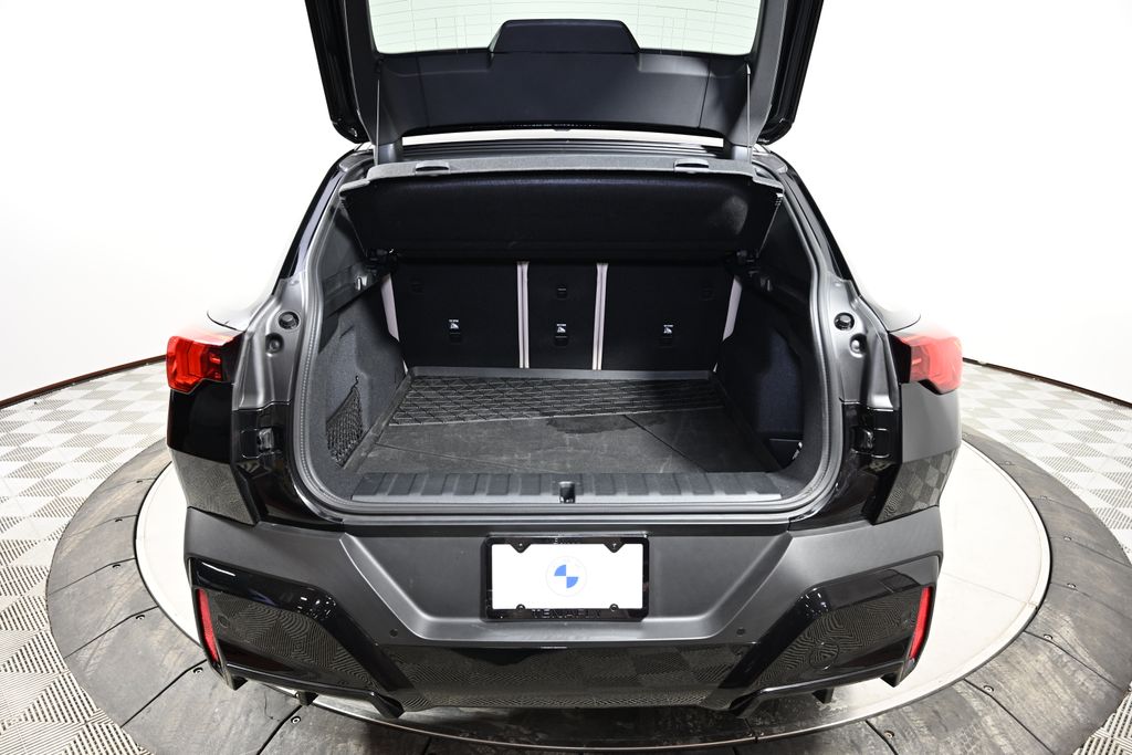 Thumbnail: 2025 BMW X2 - 10