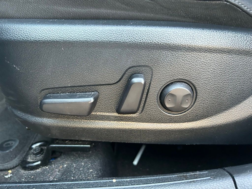 Thumbnail: 2021 Kia Seltos - 16