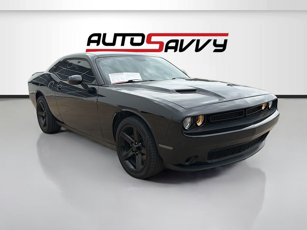 2020 Dodge Challenger SXT Auto's photo