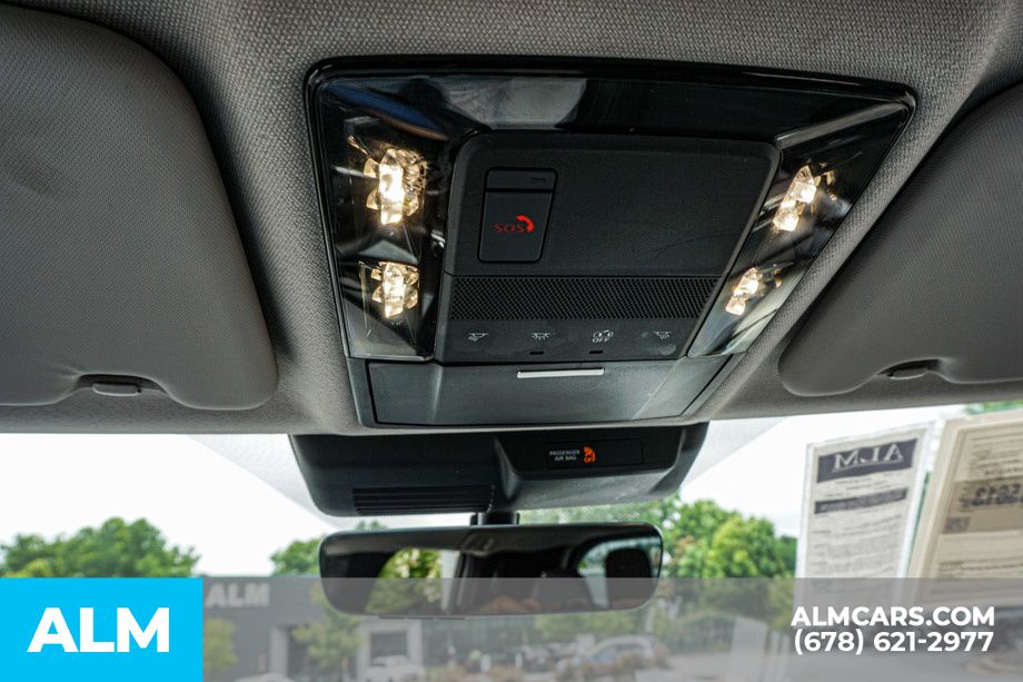 2025 Mitsubishi Outlander SE - Photo 35