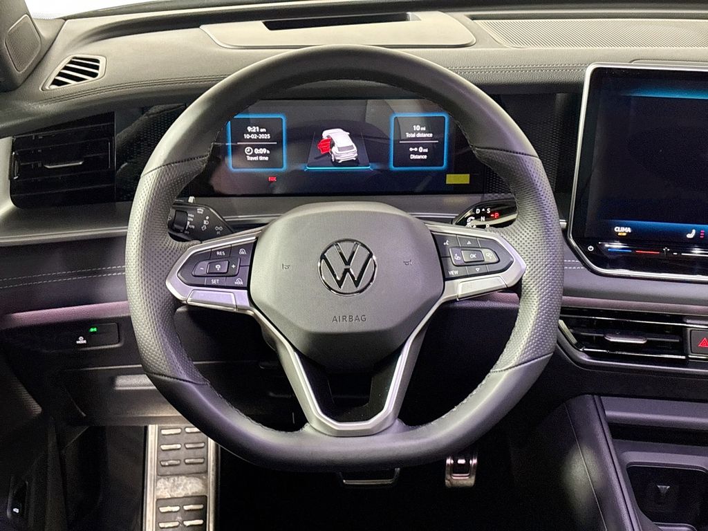 2025 Volkswagen Tiguan 2.0T SE R-Line Black