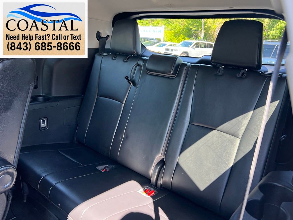 2022 Toyota Highlander XLE Brown at Davis Toyota of Orangeburg
