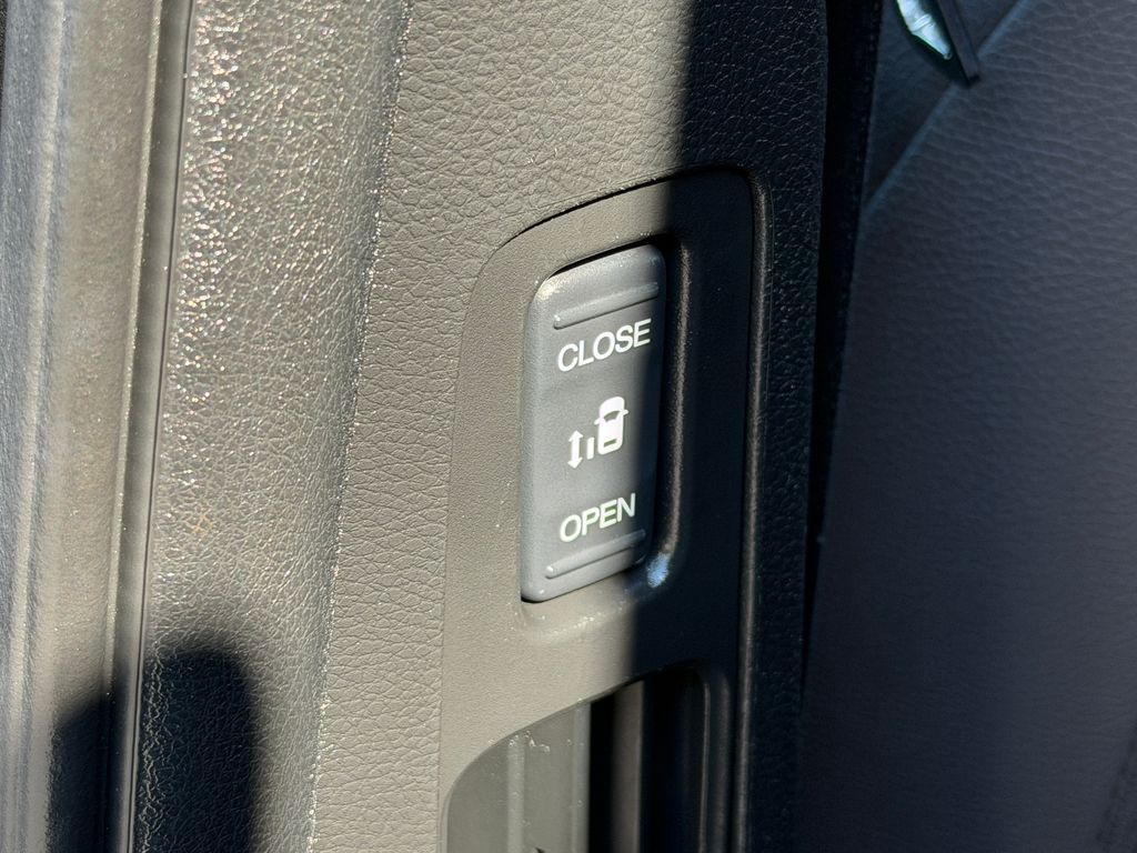 Thumbnail: 2020 Honda Odyssey - 19