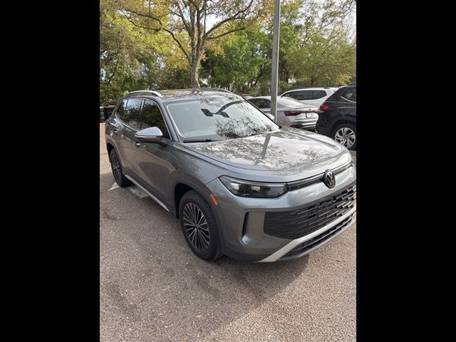 Platinum Gray Metallic 2025 Volkswagen Tiguan S FWD SUV / Crossover Front-Wheel Drive 8-Speed Automatic